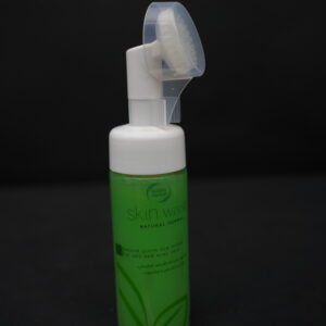 A natural green tea skin